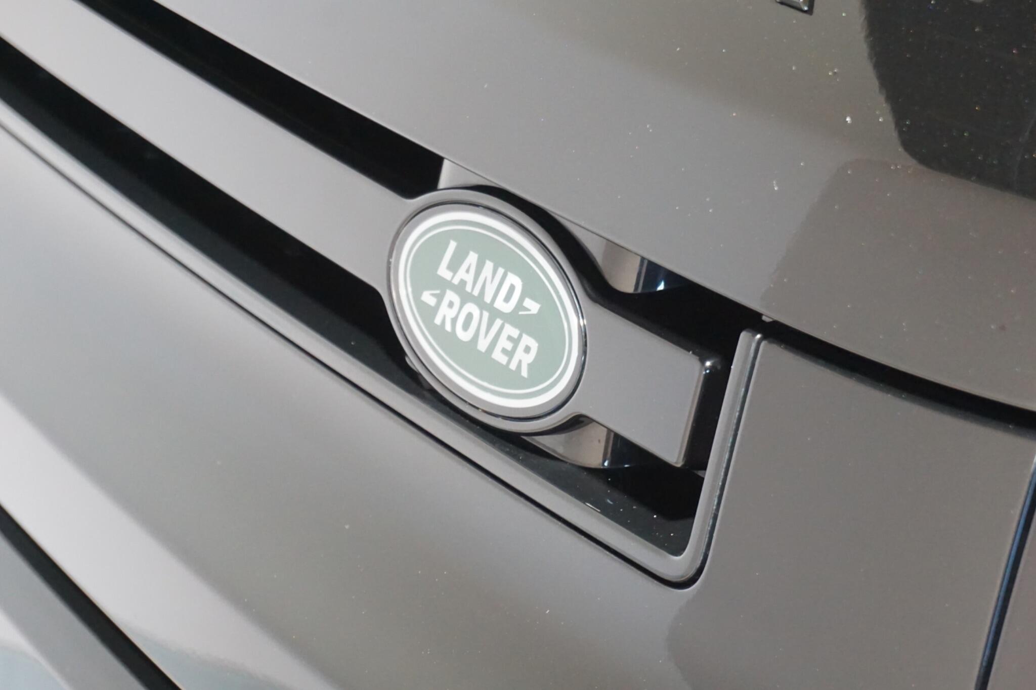 Land Rover Defender 90 3.0 D250 MHEV Hard Top SUV 3dr Diesel Auto 4WD SWB Euro 6 (s/s) (250 ps)